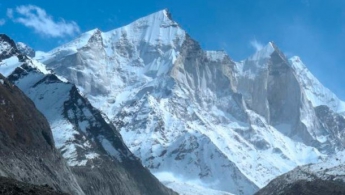 Вершину в Гималаях назвали в честь Украины