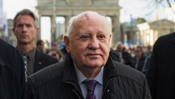 Горбачев хочет свести Путина с Обамой