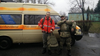 "Правый сектор" отпустил двух задержанных медиков-волонтеров
