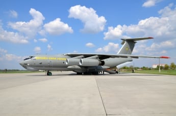 Ил-76 с эвакуированными из Непала украинцами приземлился в Баку