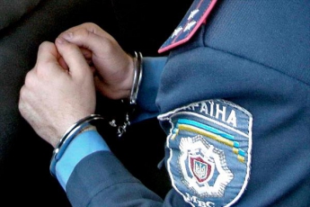В Черниговской обл. двоих милиционеров задержали за взятку в 30 тыс. гривен