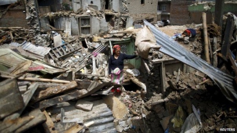 Количество жертв повторного землетрясения в Непале достигло 153 человек