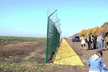 АП: Строительство "Европейского вала" на границе с РФ завершат до 10 июня