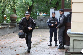 В Киеве совершено вооруженное  ограбление банка, - источник