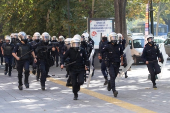Полиция Стамбула в ходе контртеррористической операции задержала 20 экстремистов