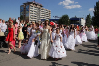 Черешневые невесты выйдут на парад