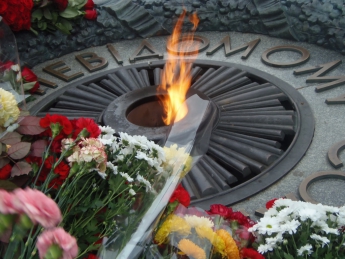 Сегодня в Украине День скорби и памяти жертв войны