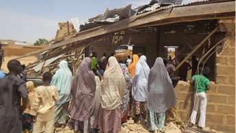 В результате взрыва бомбы в Нигерии погибли 25 человек, еще 32 ранены