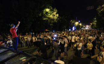 Участники акции протеста в Ереване заявляют о необходимости нового плана действий
