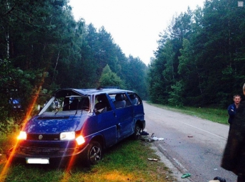 В Черниговской обл. компания молодежи попала в ДТП: 2 человека погибли, 7 - пострадали