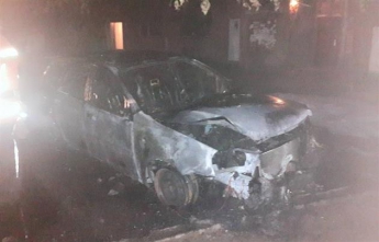 В Ужгороде ночью сгорел автомобиль прокурора, - источник (видео)