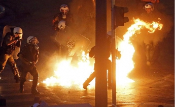 В Афинах за участие в беспорядках задержаны более 50 человек