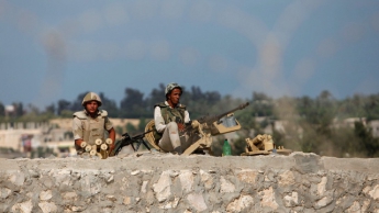 В Египте боевики атаковали армейские блокпосты; погибли пятеро военных