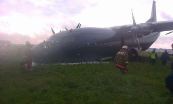В России у военного самолета в полете отказали два двигателя (фото)