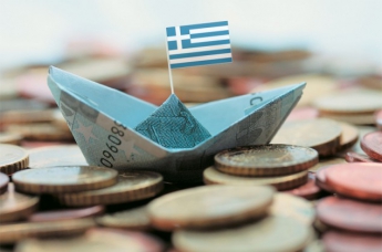 Власти Греции запретили своим гражданам вывозить за рубеж более 2 тыс. евро наличными