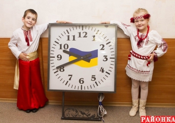 Вместо Ленина поставили часы (фото)