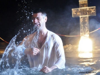 Баптисты устроят массовое крещение на реке Молочной