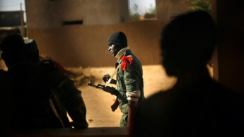 МИД: В захваченном боевиками отеле в Мали были четверо украинцев, один из них погиб