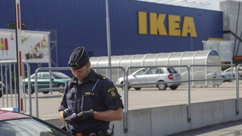 Беженец из Эритреи признался в убийстве посетителей магазина IKEA в Швеции