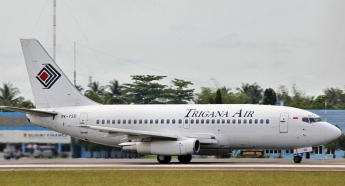 В Индонезии потеряна связь с самолетом с 54 пассажирами на борту