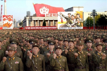 Северная Корея пригрозила США использованием "неизвестного миру оружия"