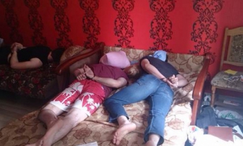 В Киеве "Альфа" задержала 5 граждан РФ, причастных к международной террористической организации (фото)