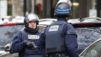 Во Франции три человека получили ранения при нападении на скоростной поезд