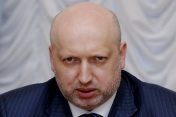 Турчинов: РФ навела 5 понтонных переправ через Северский Донец для переброски войск в Украину