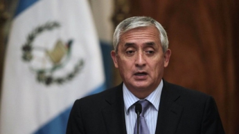 Парламент Гватемалы принял отставку президента
