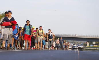 В Венгрии предложили ввести чрезвычайное положение из-за мигрантов