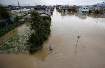 В результате наводнения в Японии погибло 5 человек, 15 пропали без вести