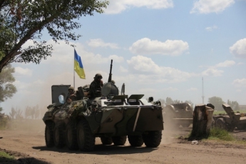 В Луганской области начался отвод танков от линии разграничения, - Тука