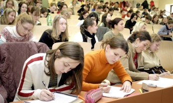 Украинским студентам повысили стипендии