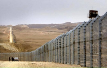 Израиль построит забор на границе с сектором Газа