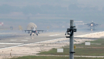 Турецкая авиация заявляет, что сбила на границе с Сирией неопознанный самолет