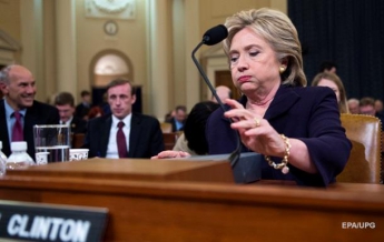 Клинтон 11 часов отвечала на вопросы о нападении на консульство в Ливии