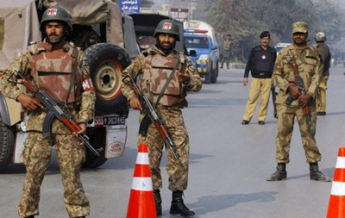 Теракт в Пакистане унес жизни 16 человек