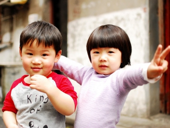 В Китае всем семьям разрешили иметь двух детей