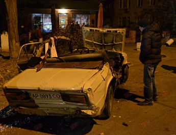 В Бердянске пьяный водитель покалечил себя и убил пассажира (фото)