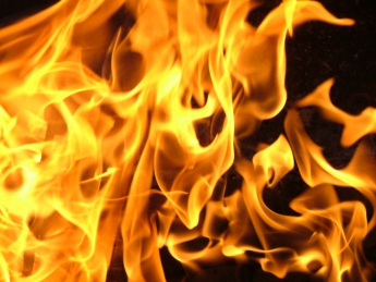 В Константиновке на пожаре сгорела молодая женщина. Добавлены фото