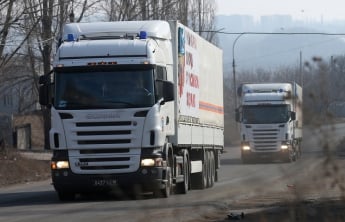 Автомобили 44-го гумконвоя РФ прибыли в Луганск (видео)