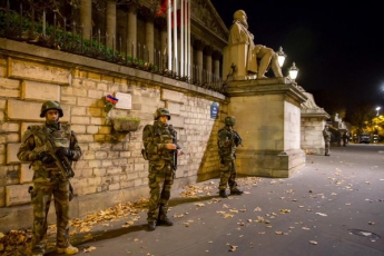 Полиция Франции начала антитеррористические рейды