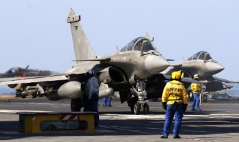 Французские ВВС нанесли авиаудар по "столице" ИГИЛ Ракке