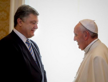 Порошенко проводит переговоры с Папой Римским (фото)
