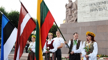 Балтия не намерена вступать в коалицию против ИГ из-за России (видео)