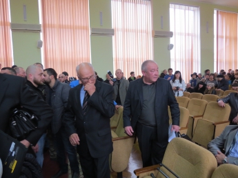 Депутату горсовета Юрию Онищуку не удалось приостановить полномочия мэра