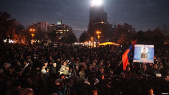 В Армении возобновились массовые протесты против изменений в Конституцию