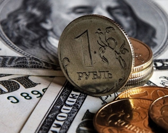 Официальный курс доллара в России достиг исторического максимума