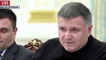 Аваков не планирует извиняться перед Саакашвили за инцидент на Нацсовете реформ