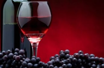 Бокал вина может заменить тренировку в спортзале – ученые